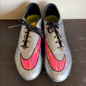 Nike Hypervonom Soccer cleats. Silver/pink/yellow.